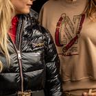 Jas N BRANDS X Epplejeck Scarlet Zwart