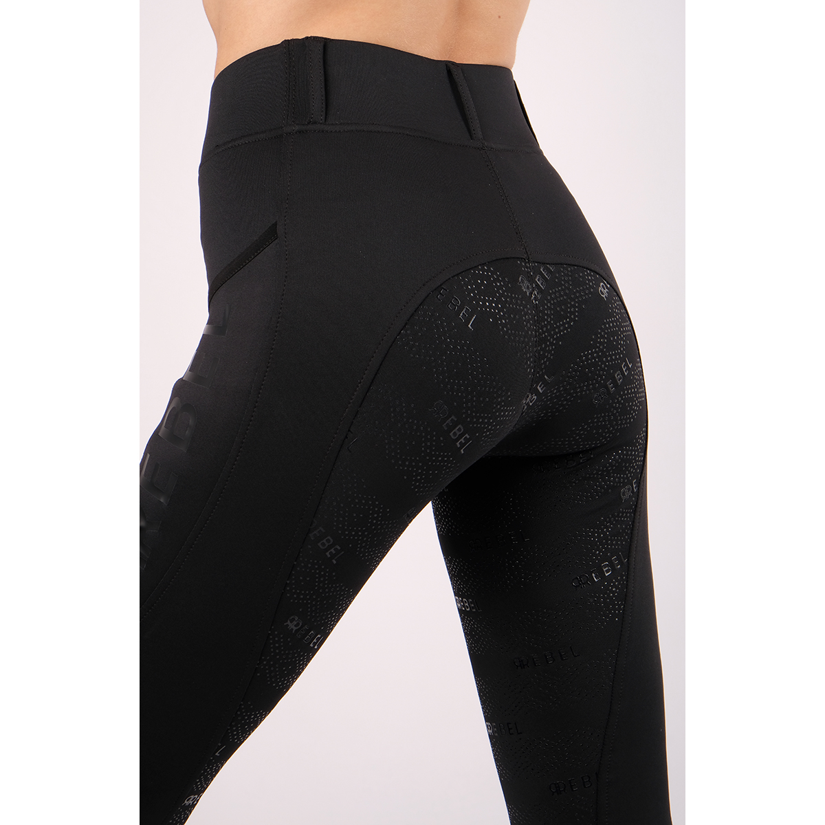 Rijlegging Rebel By Montar Classic Zwart, 30 in zwart