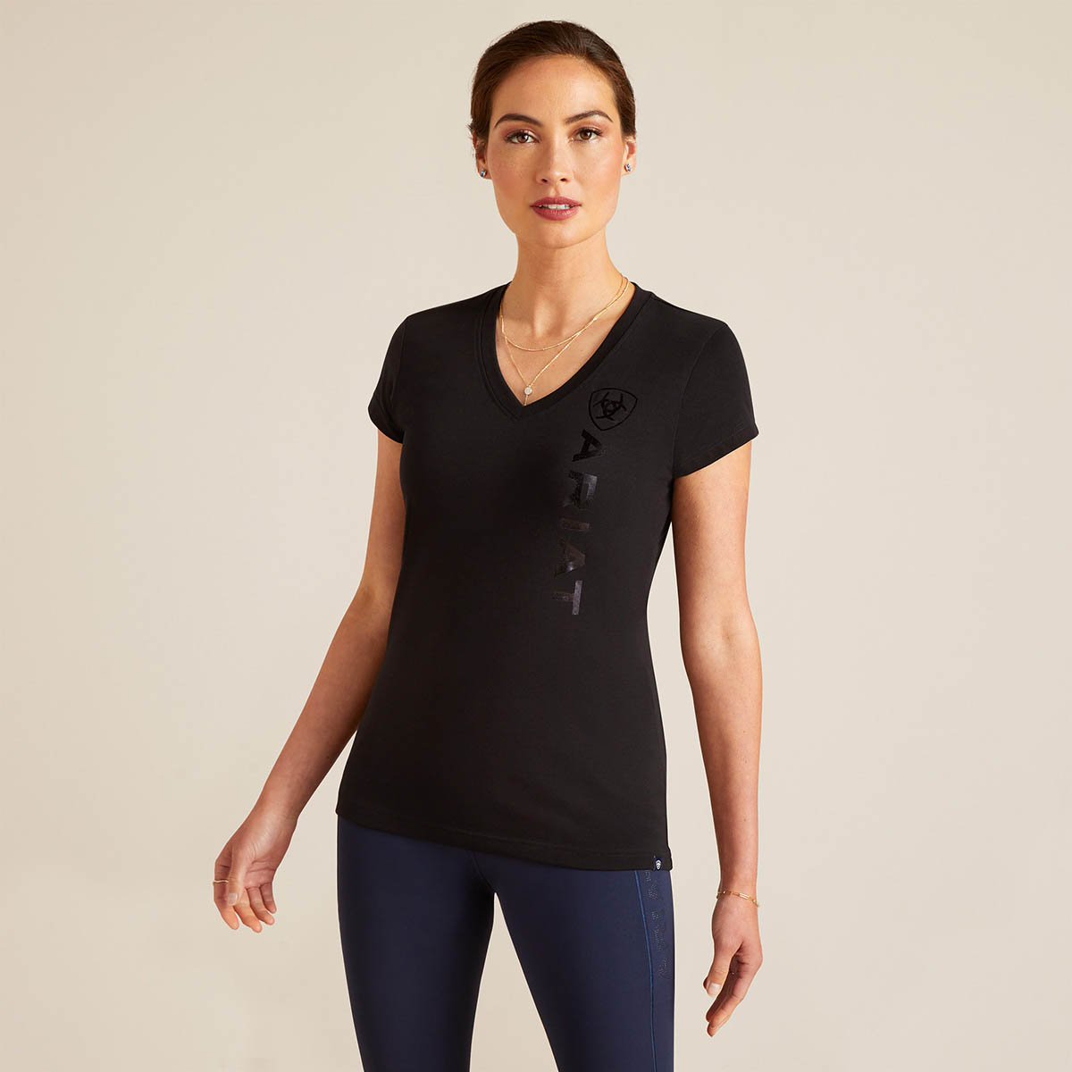 Shirt Ariat Vertical Logo Zwart, L in zwart
