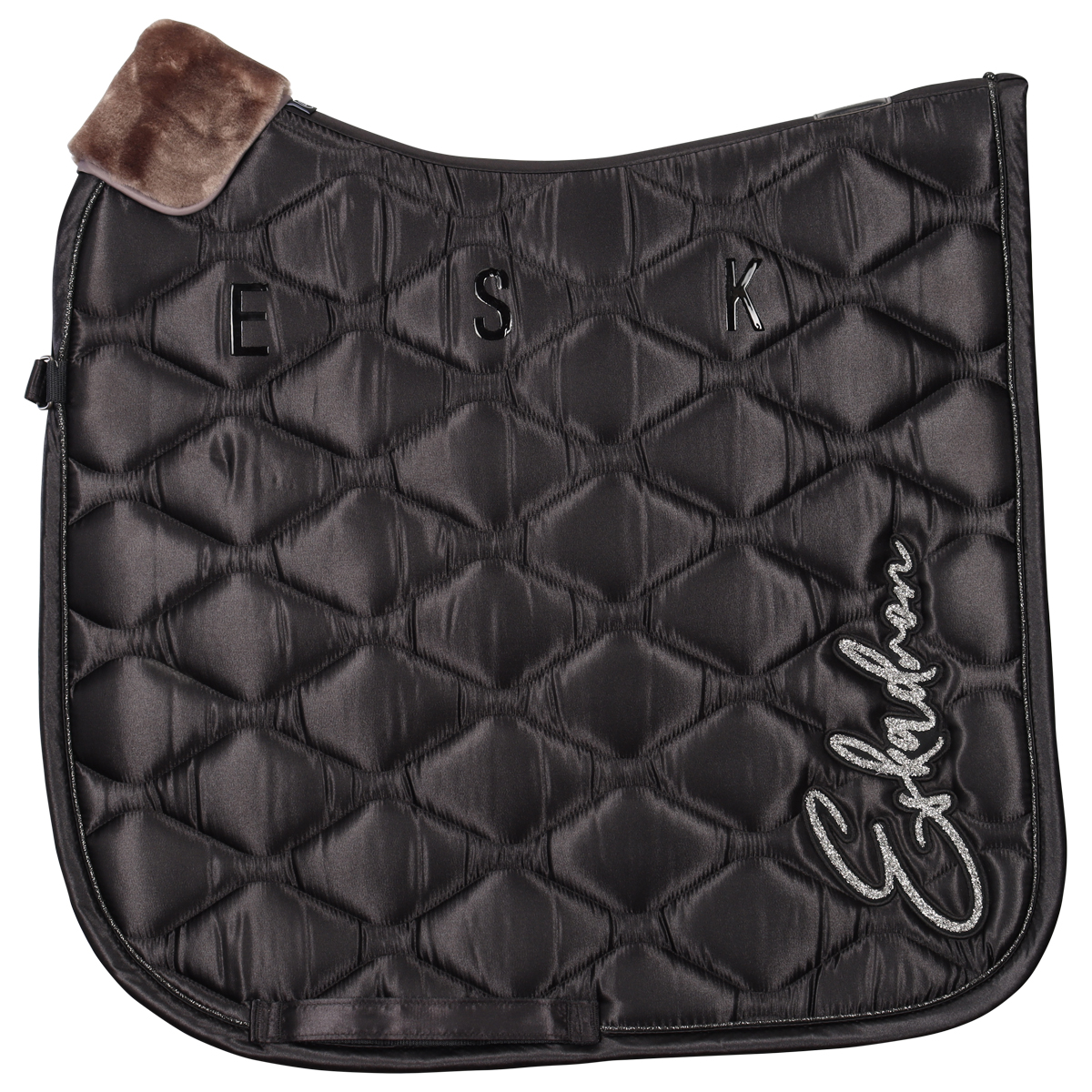 Zadeldek Eskadron Essence Satin Zwart, Veelzijdigheid paard in zwart