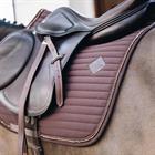 Zadeldek Kentucky Pearls Springen Bruin