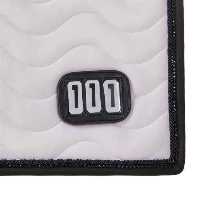 Zadeldek QHP Nummer Dressuur Wit-zwart