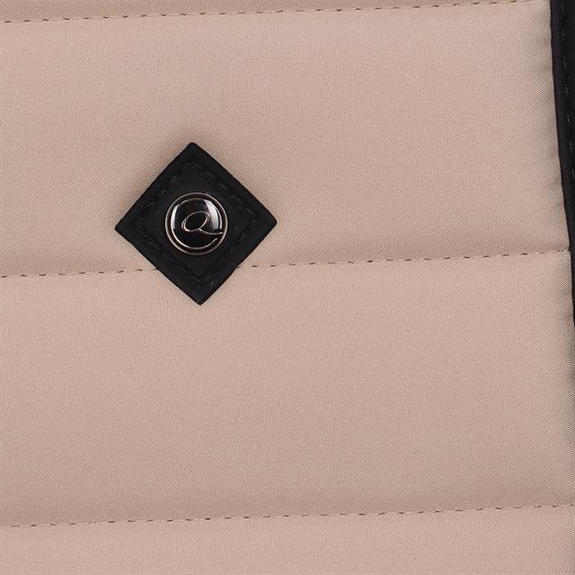 Zadeldek QHP Salerno Veelzijdigheid Beige